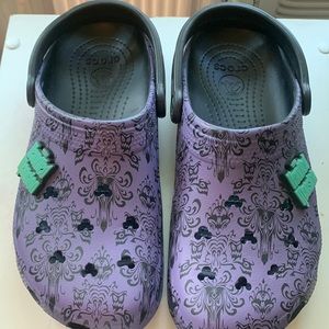 Disneys Haunted Mansion crocs. Like New. Size M8/W10
